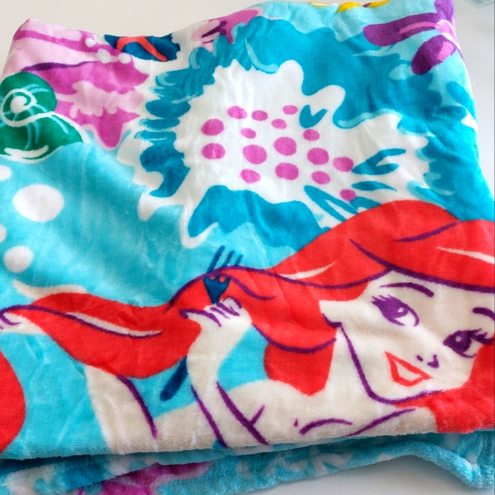 Vera Bradley Little Mermaid fleece blanket NWOT